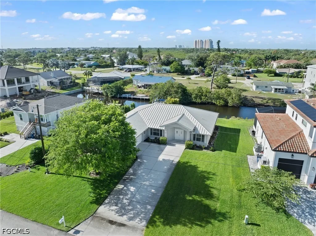 4955 Mederia Lane Estero FL 33928