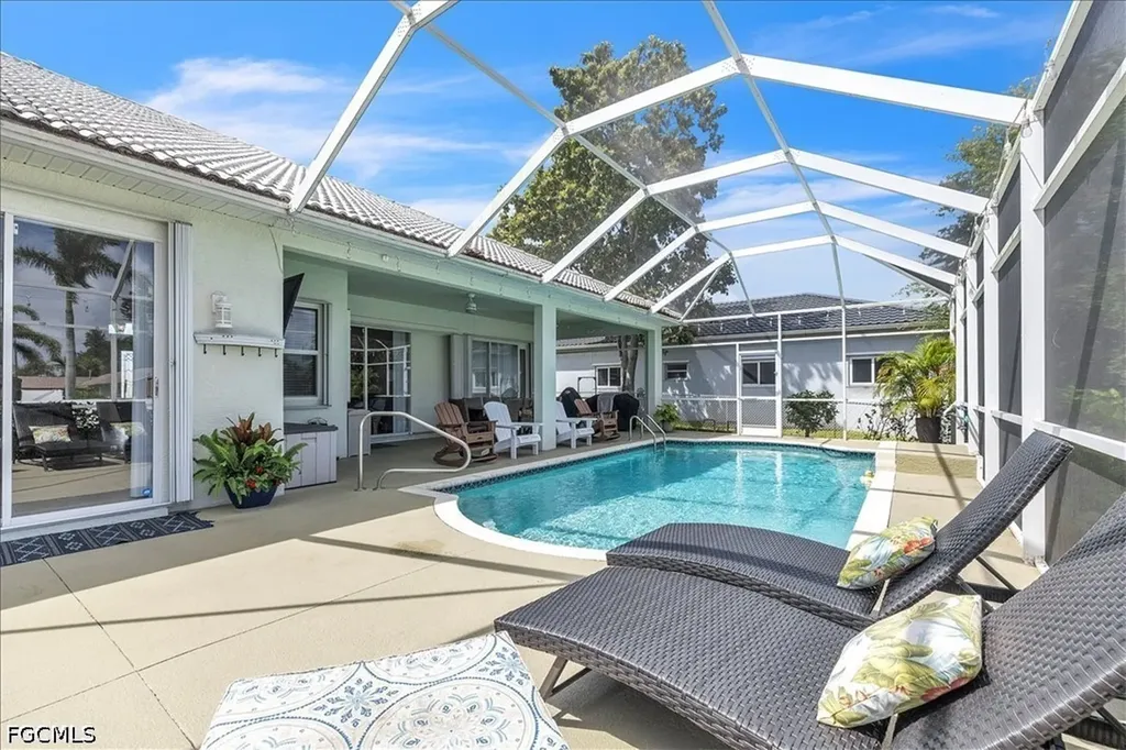 1313 SE 29th Terrace Cape Coral FL 33904