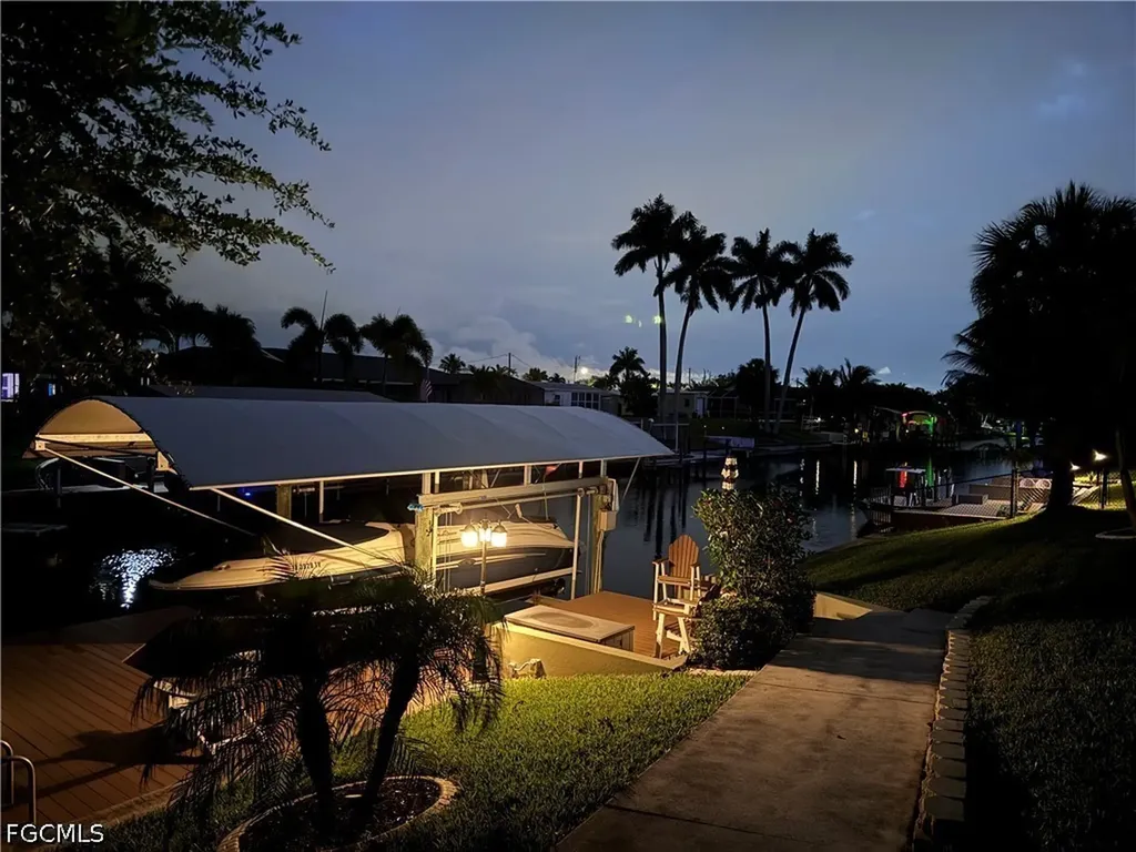 1313 SE 29th Terrace Cape Coral FL 33904