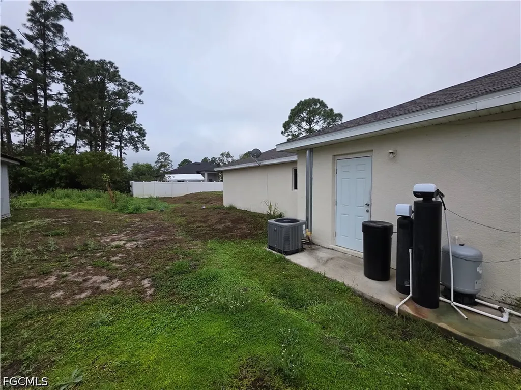 4647 24th Street SW Lehigh Acres FL 33973