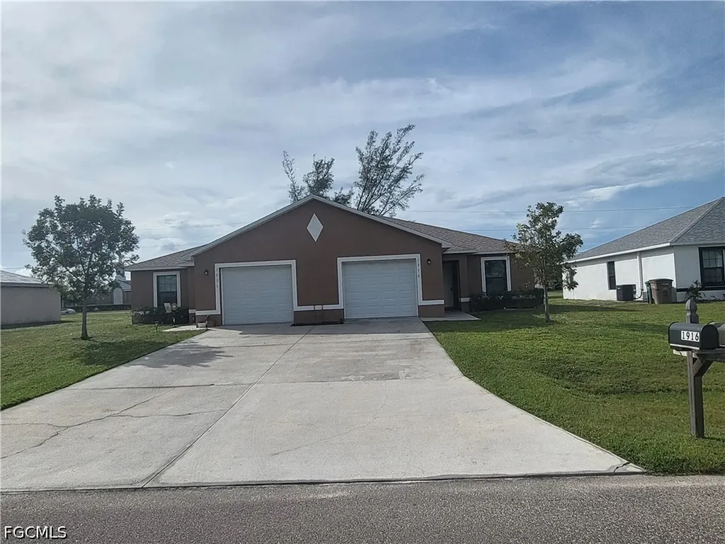 1916 SW 15th Place Cape Coral FL 33991