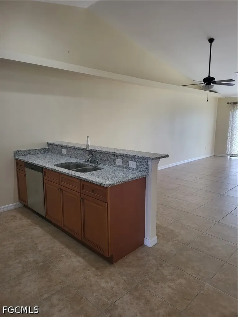 1916 SW 15th Place Cape Coral FL 33991