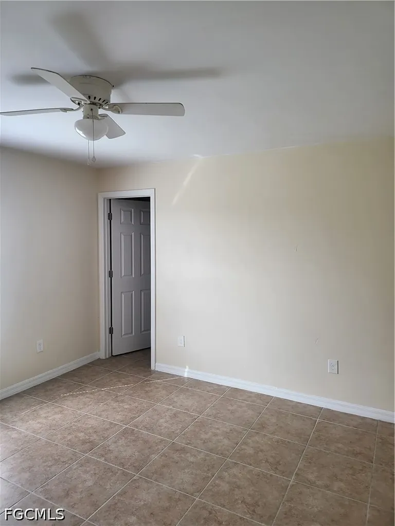 1916 SW 15th Place Cape Coral FL 33991