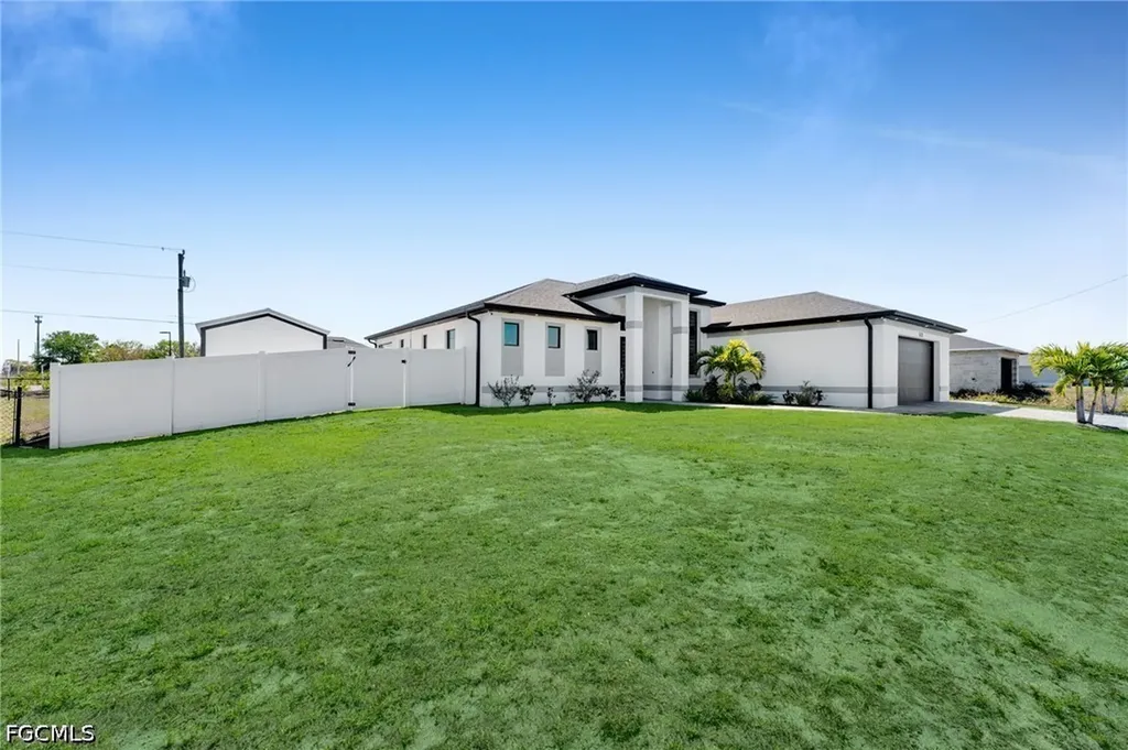 523 NW 16th Place Cape Coral FL 33993