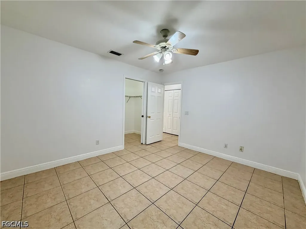 527 NE 24th Place Cape Coral FL 33909