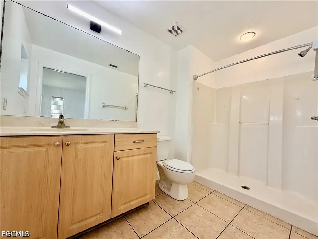 527 NE 24th Place Cape Coral FL 33909