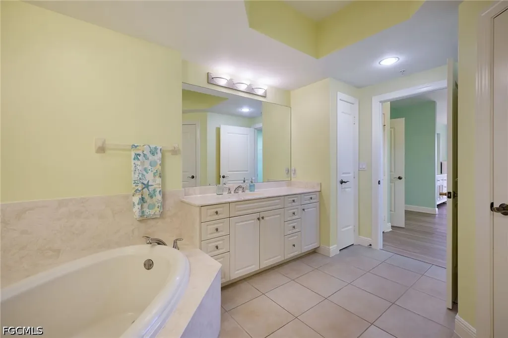 5702 Cape Harbour Drive Cape Coral FL 33914