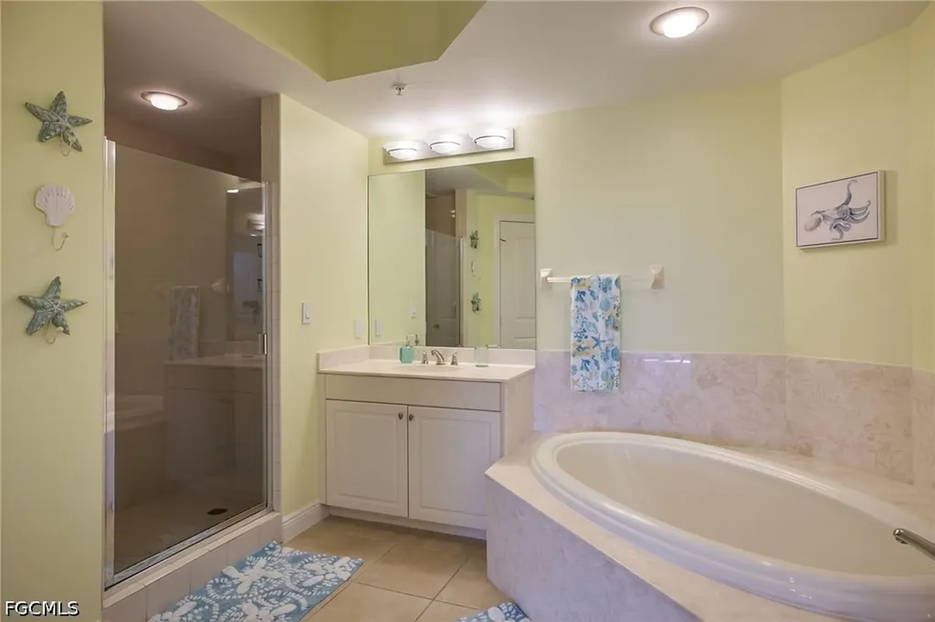 5702 Cape Harbour Drive Cape Coral FL 33914