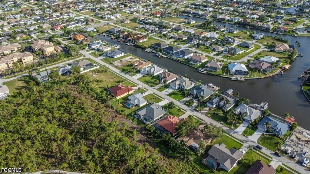 2215 SW 38th Terrace Cape Coral FL 33914