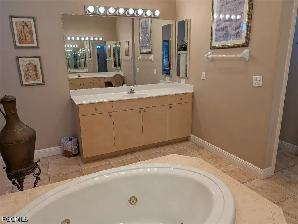 161 SE 17th Street Cape Coral FL 33990