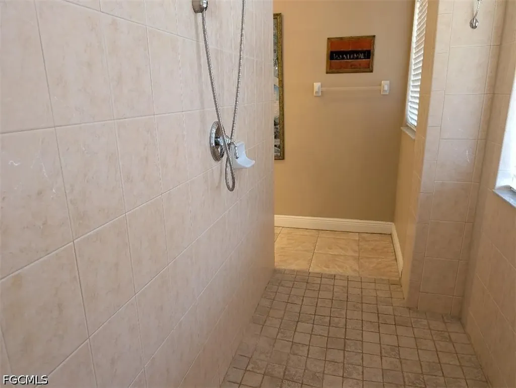 161 SE 17th Street Cape Coral FL 33990