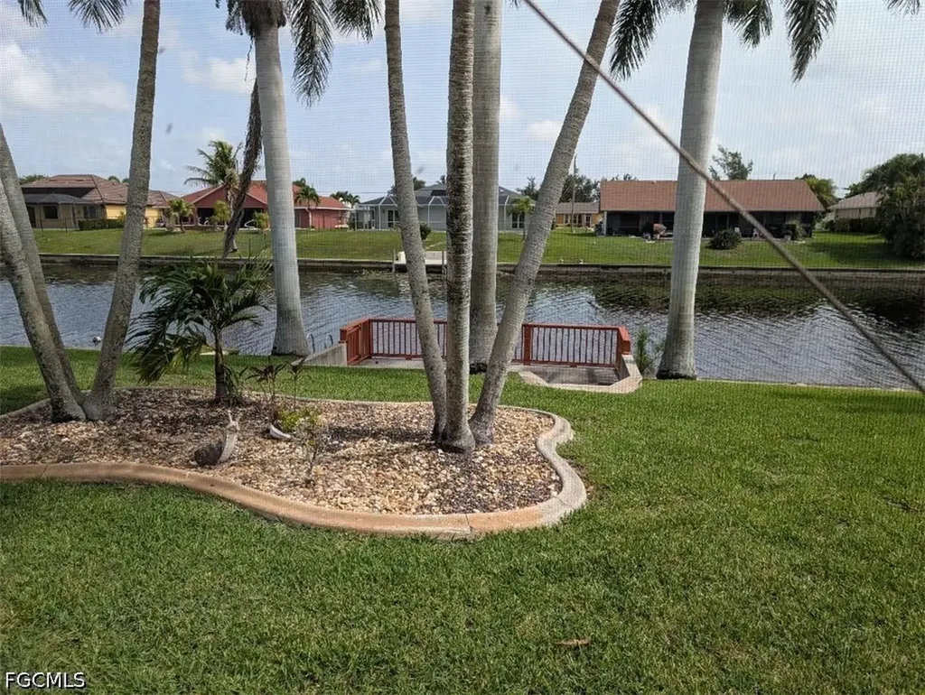 161 SE 17th Street Cape Coral FL 33990