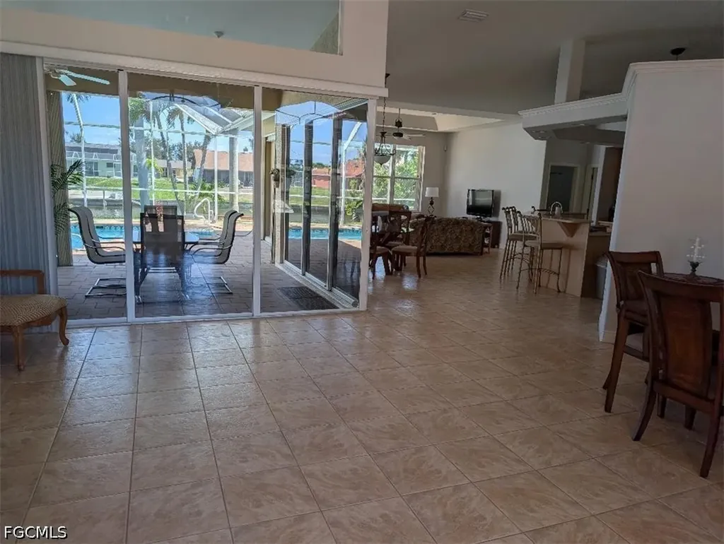 161 SE 17th Street Cape Coral FL 33990