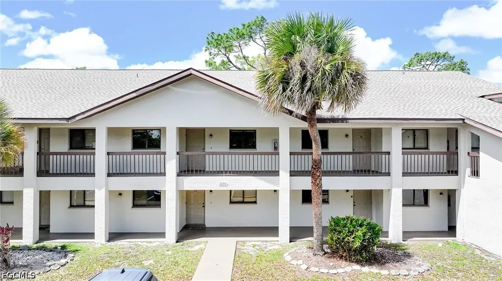 2201 E 5th Street Lehigh Acres FL 33936