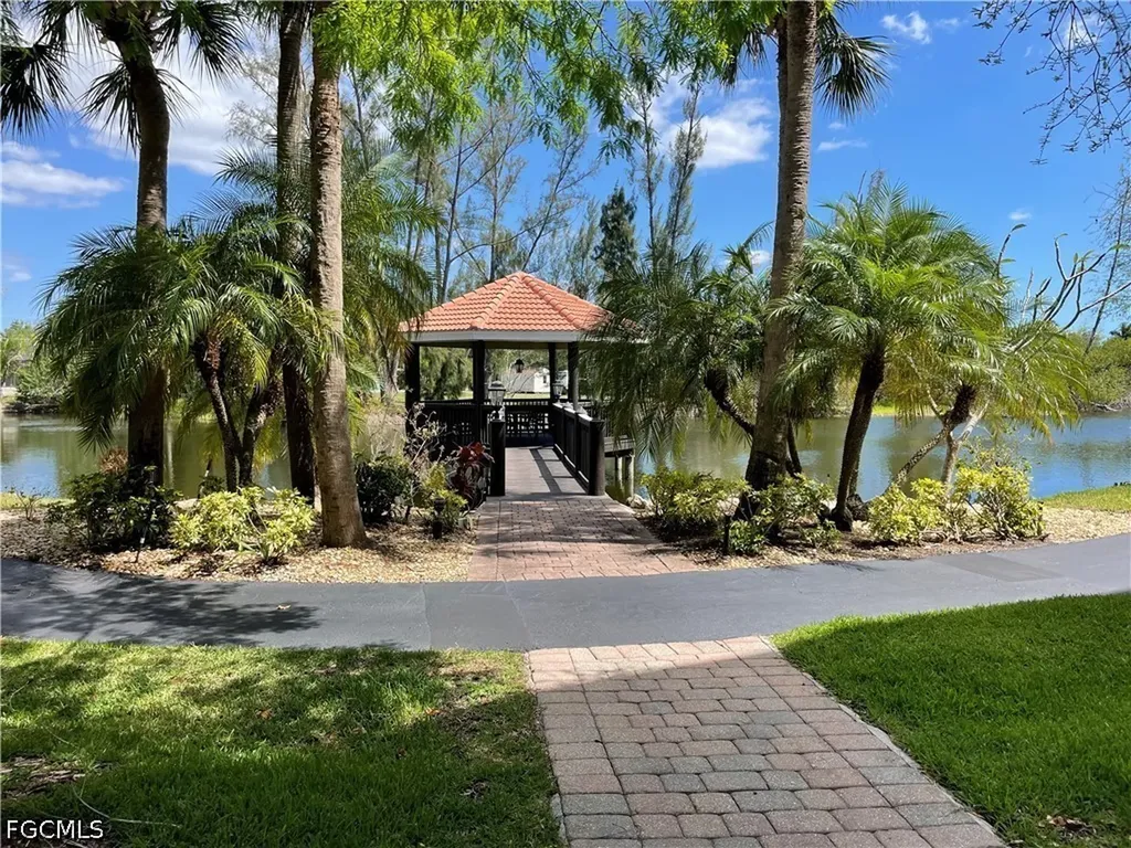 10031 Lake Cove Drive Fort Myers FL 33908
