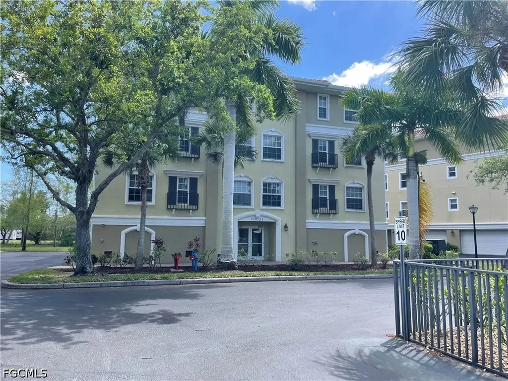 10031 Lake Cove Drive Fort Myers FL 33908
