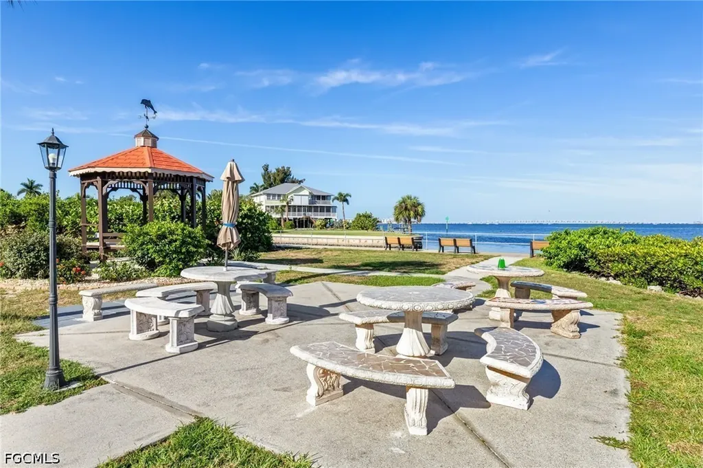 25188 Marion Avenue Punta Gorda FL 33950