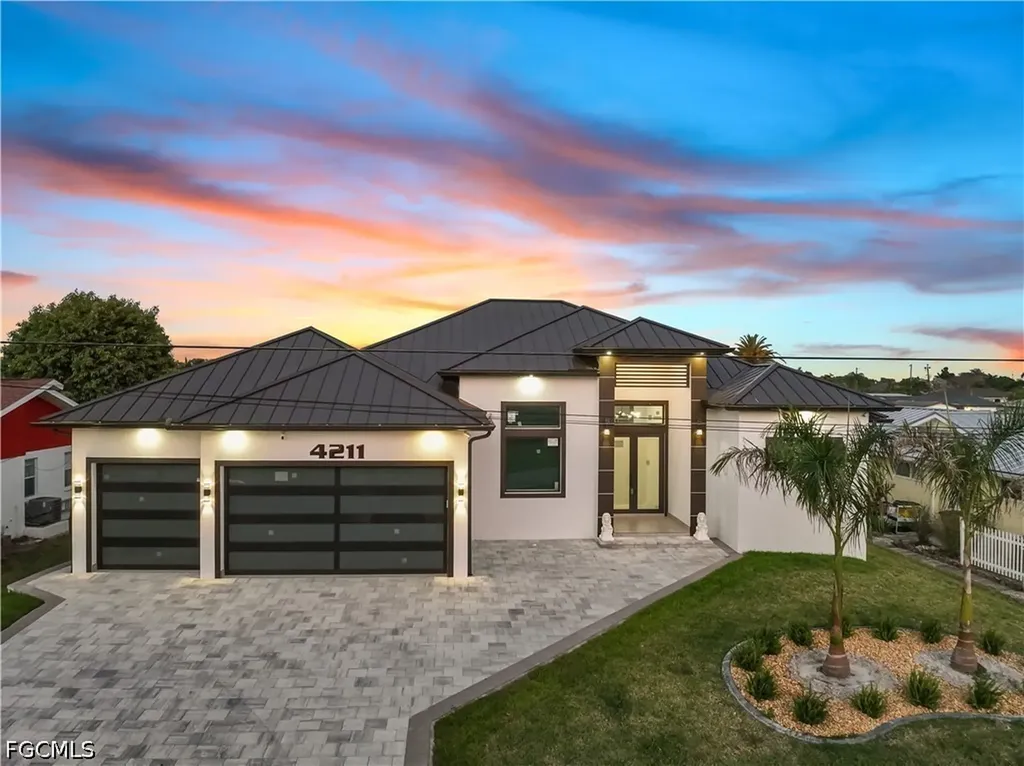 4211 SE 1st Avenue Cape Coral FL 33904