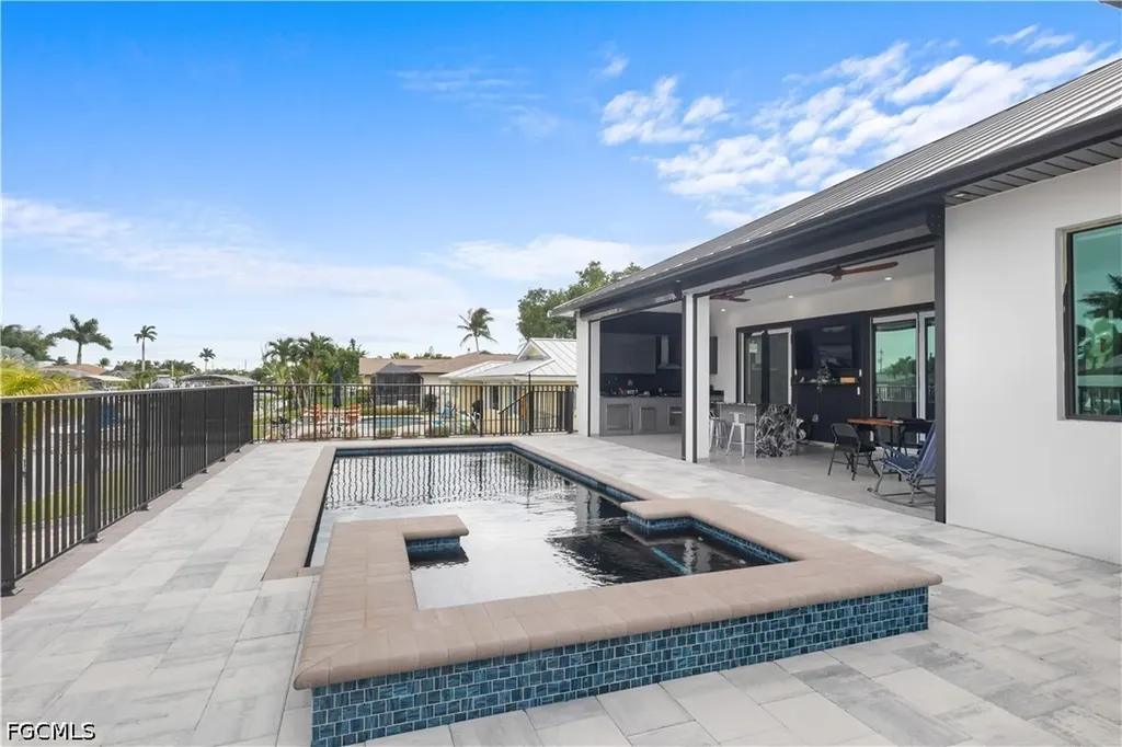 4211 SE 1st Avenue Cape Coral FL 33904