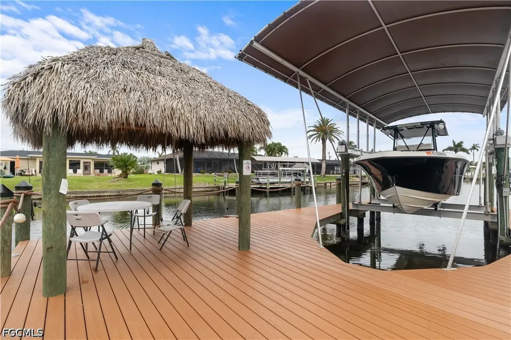 4211 SE 1st Avenue Cape Coral FL 33904