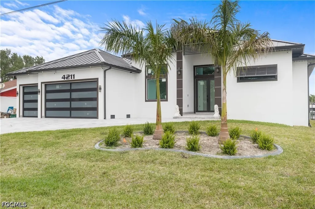 4211 SE 1st Avenue Cape Coral FL 33904