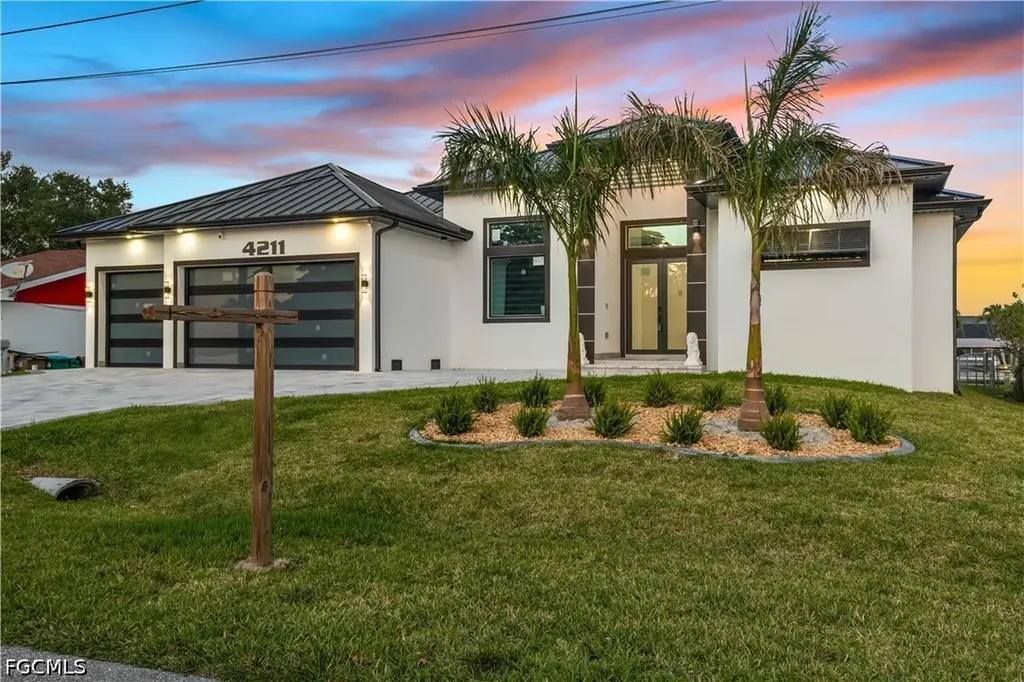 4211 SE 1st Avenue Cape Coral FL 33904