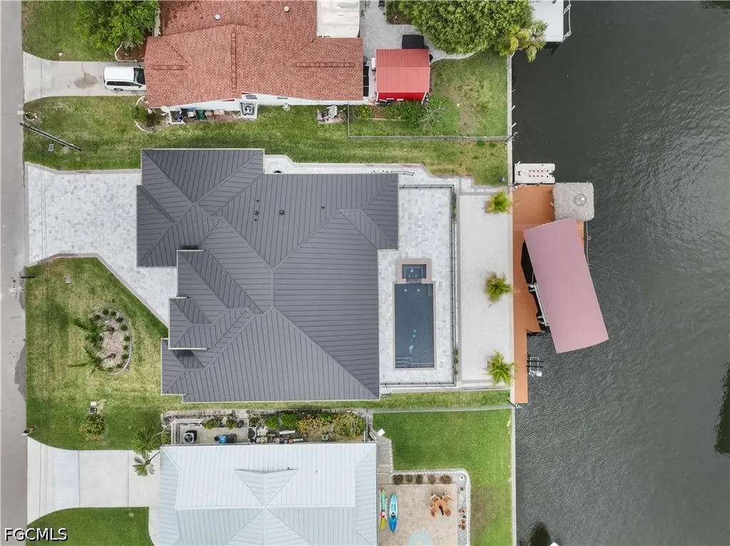 4211 SE 1st Avenue Cape Coral FL 33904