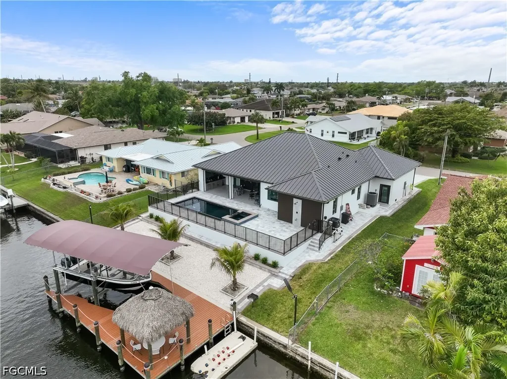 4211 SE 1st Avenue Cape Coral FL 33904
