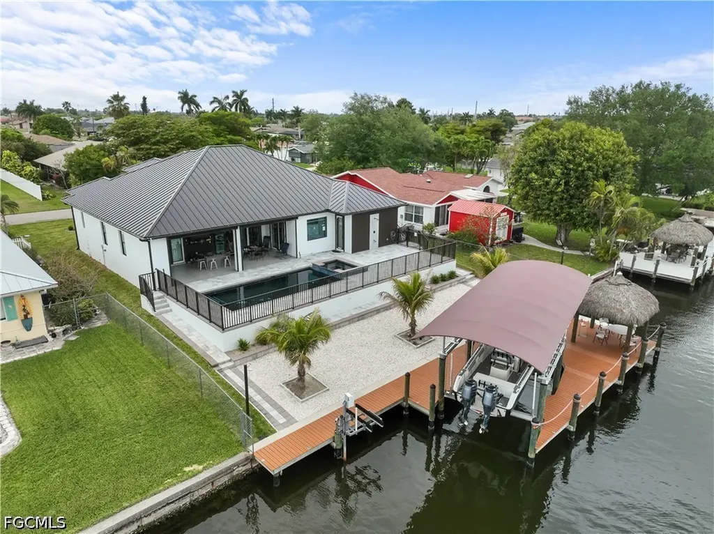 4211 SE 1st Avenue Cape Coral FL 33904