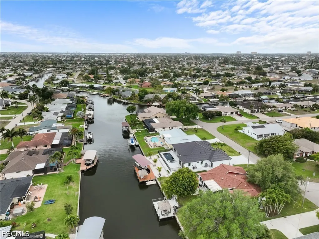 4211 SE 1st Avenue Cape Coral FL 33904