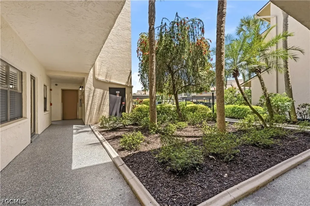 13264 White Marsh Lane Fort Myers FL 33912