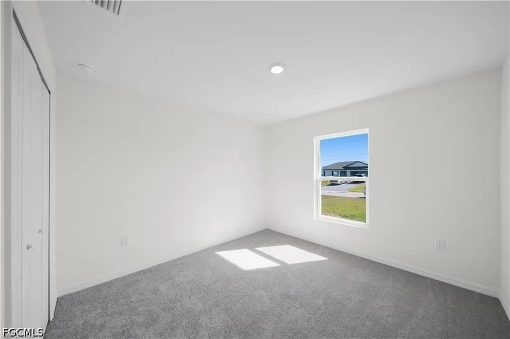 2912 NW 5th Place Cape Coral FL 33993