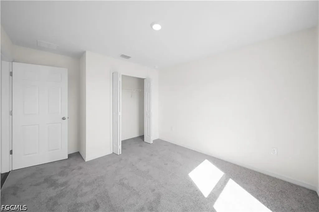 2912 NW 5th Place Cape Coral FL 33993