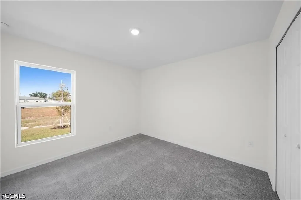 2912 NW 5th Place Cape Coral FL 33993