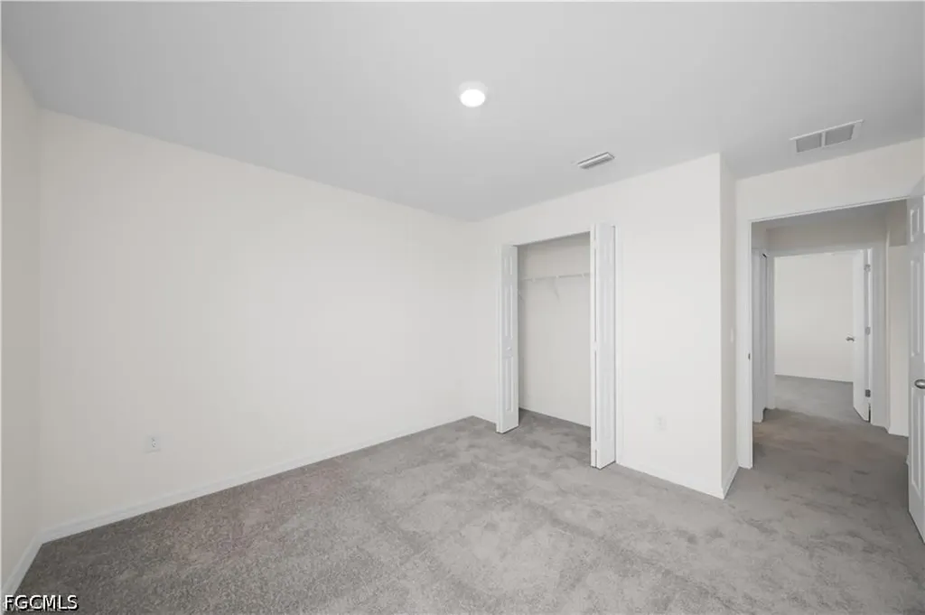 2912 NW 5th Place Cape Coral FL 33993