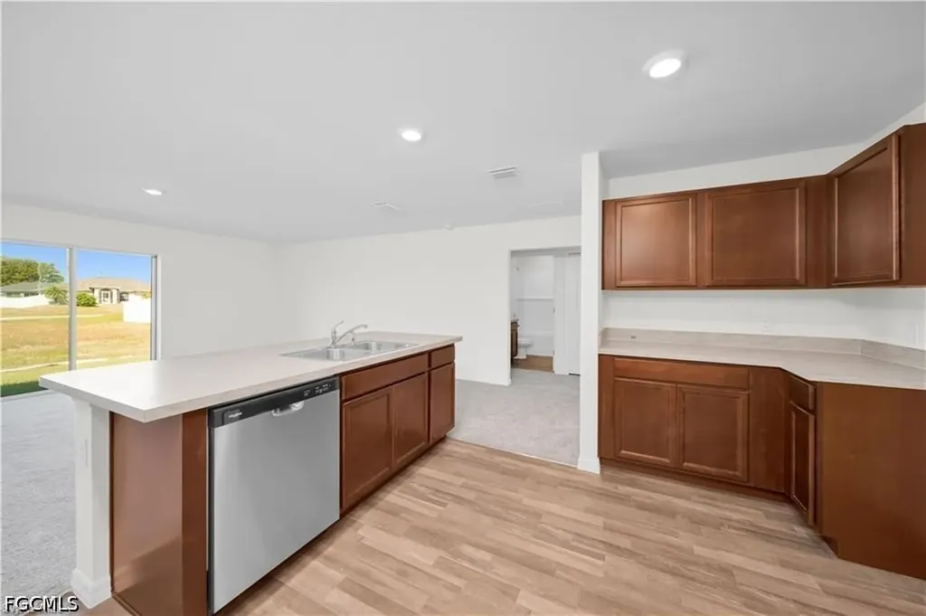 2912 NW 5th Place Cape Coral FL 33993