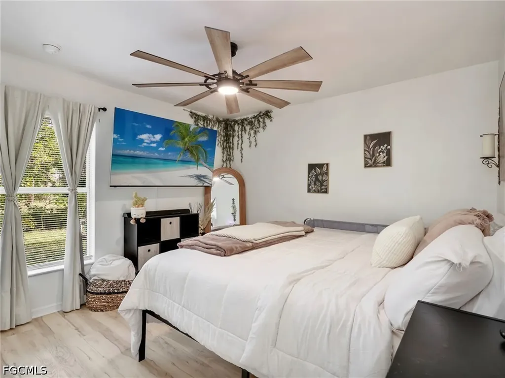 1903 NE 33rd Street Cape Coral FL 33909