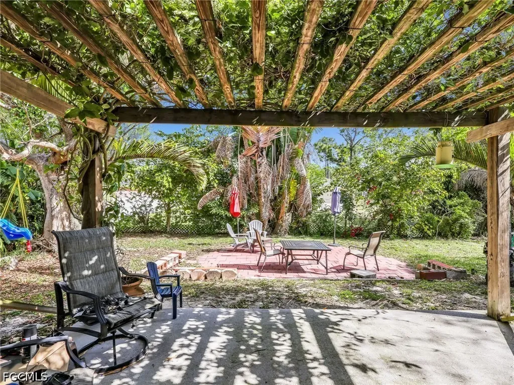 1903 NE 33rd Street Cape Coral FL 33909