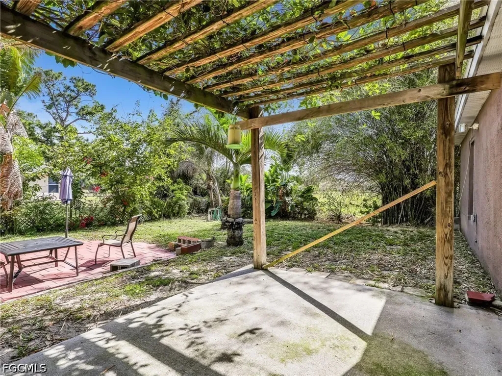 1903 NE 33rd Street Cape Coral FL 33909