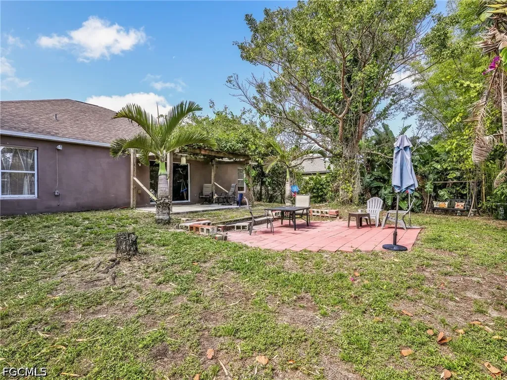 1903 NE 33rd Street Cape Coral FL 33909