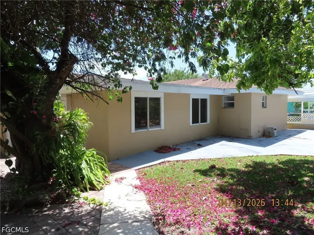 1005 E Penn Road Lehigh Acres FL 33936