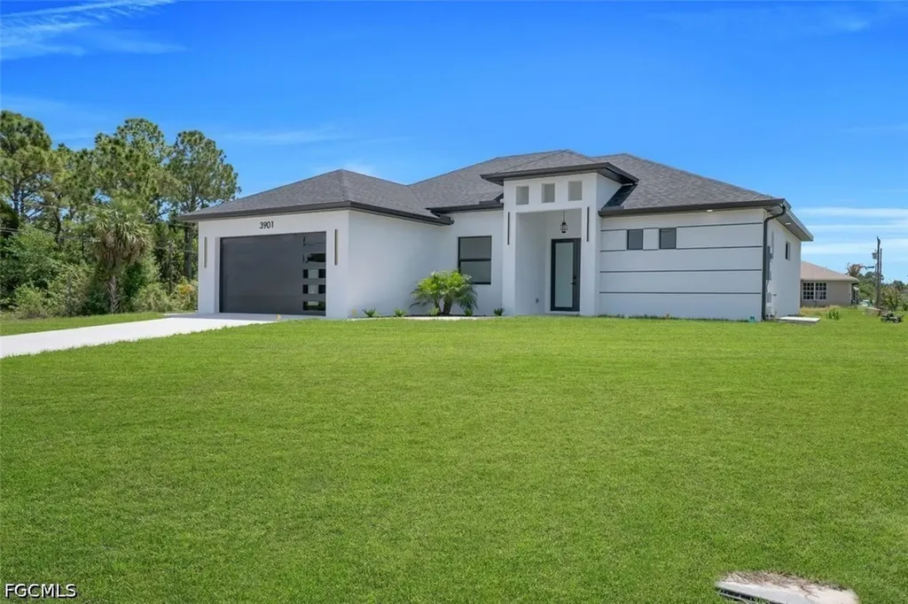 3901 3rd Street SW Lehigh Acres FL 33976