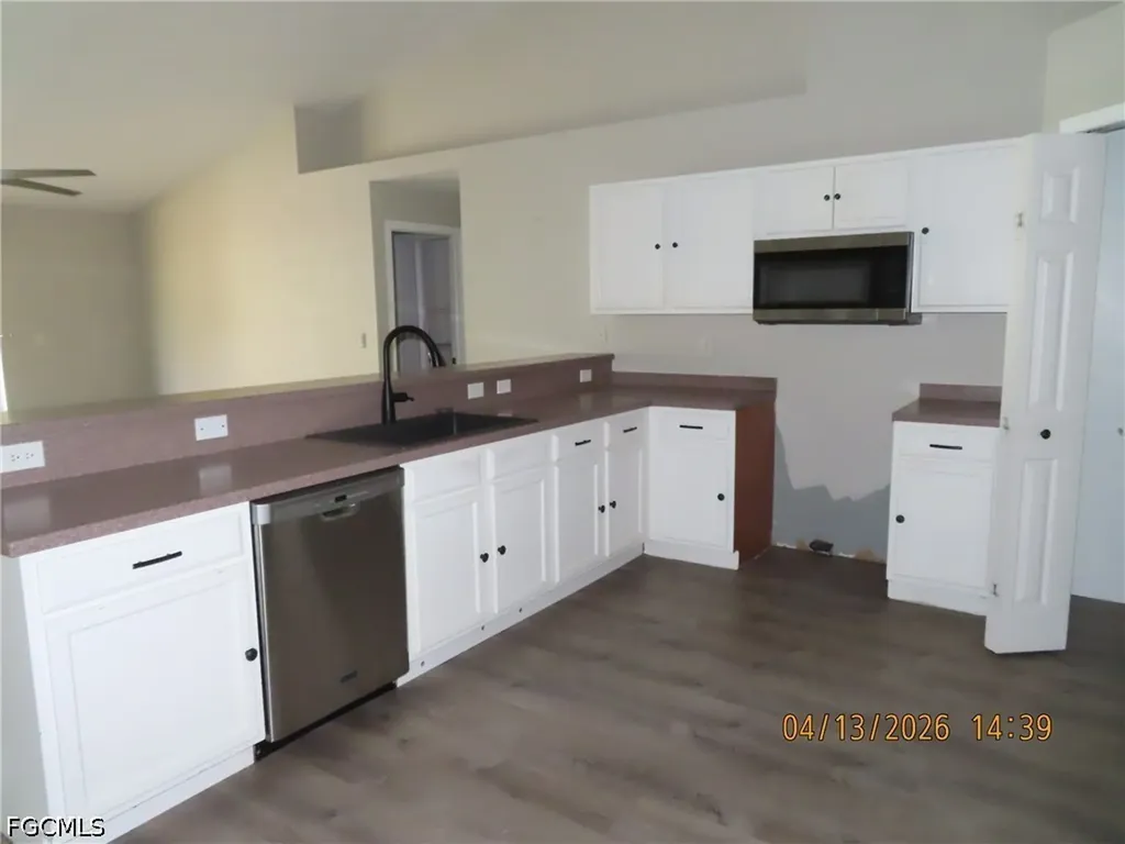 809 Grenada Avenue Lehigh Acres FL 33974