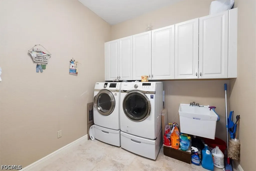 6330 Arbor Avenue Fort Myers FL 33905