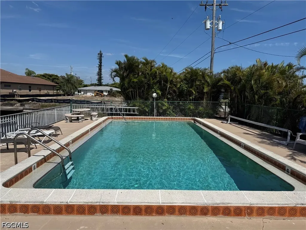 4539 SE 6th Place Cape Coral FL 33904