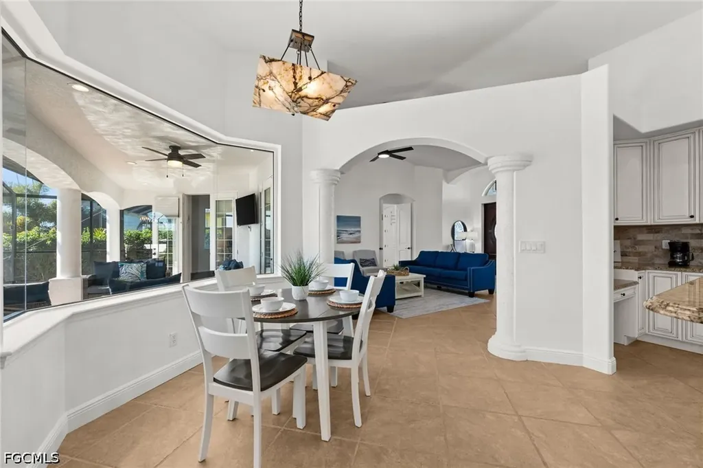 3041 SW 11th Place Cape Coral FL 33914