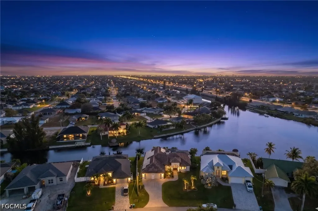 3041 SW 11th Place Cape Coral FL 33914