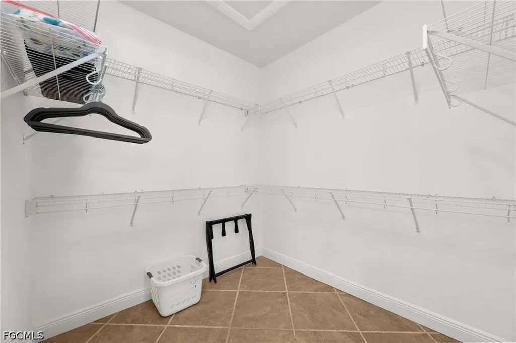 3041 SW 11th Place Cape Coral FL 33914