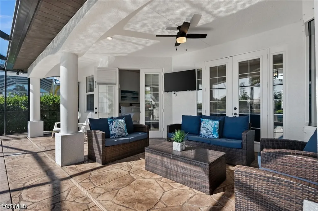 3041 SW 11th Place Cape Coral FL 33914