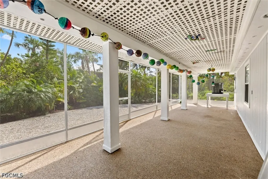 5304 Ladyfinger Lake Road Sanibel FL 33957